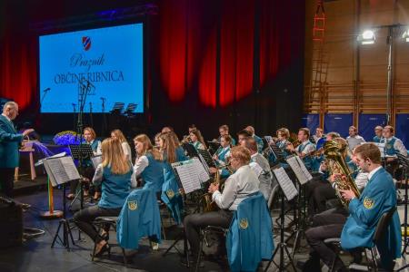 Ribniški pihalni orkester